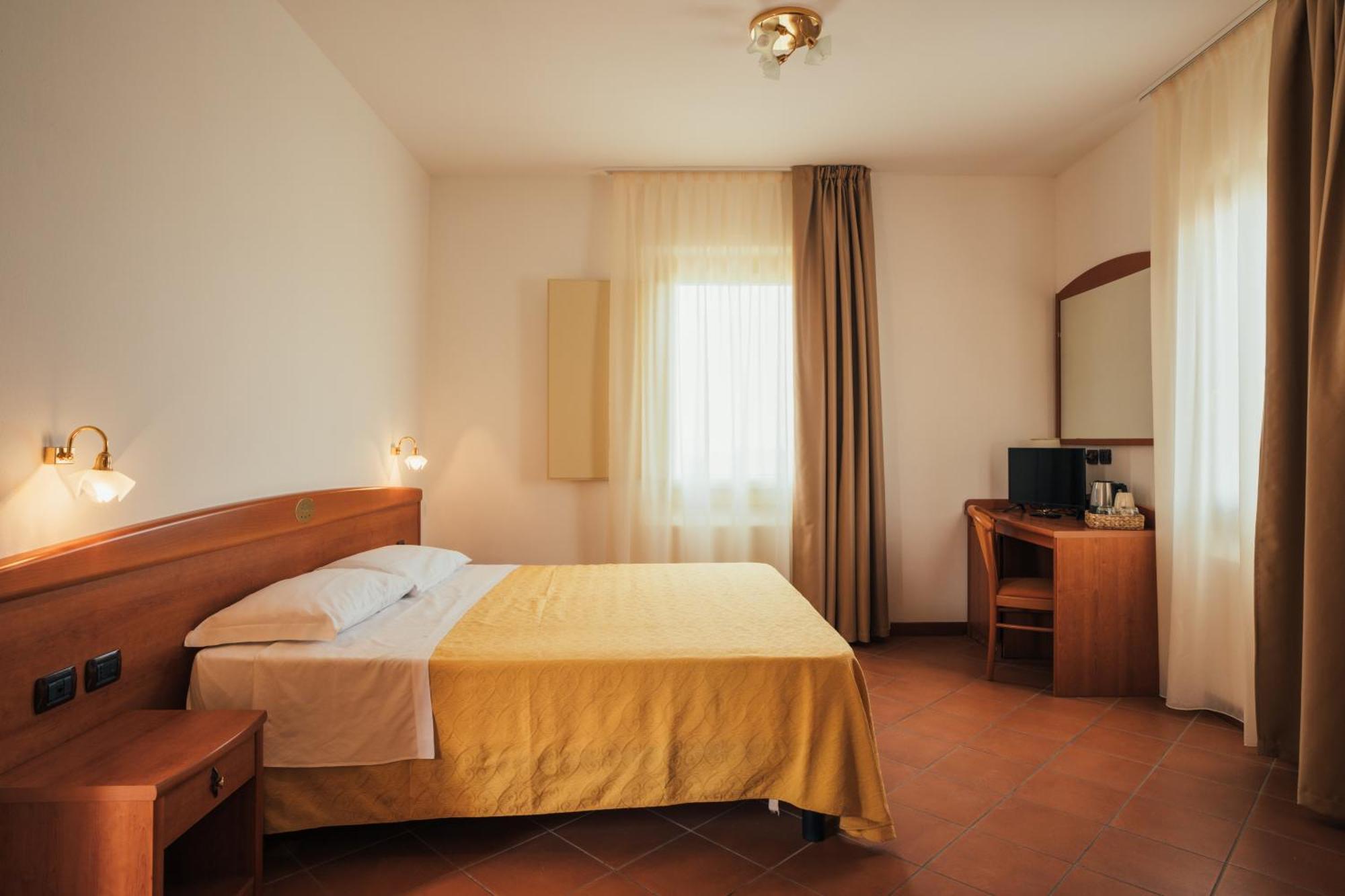 Albergo Cane Dozza Eksteriør bilde